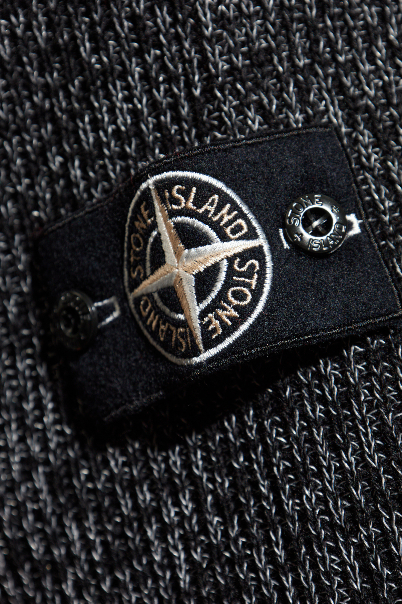 Szary Sweter z naszywką z logo Stone Island - Vitkac Polska